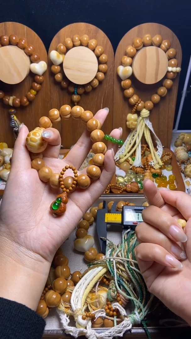 手串猴头核桃维**妈全品纯手工大尺寸富甲翠绿跑环绿葫芦吊坠手串