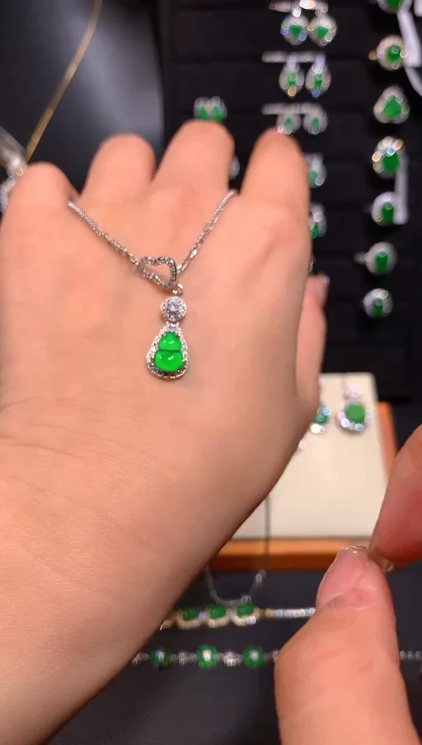 【闪购商品】翡翠颈饰银S925镶嵌多样性
