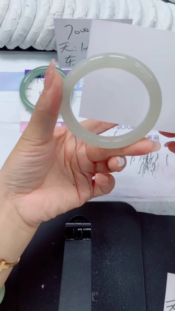 未镶嵌手镯石英质玉109-54