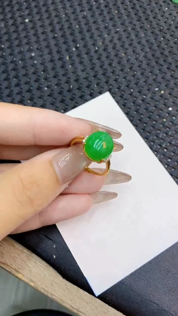 颈饰未镶嵌翡翠1