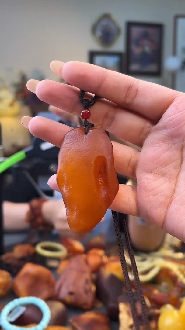 琥珀颈饰未镶嵌吊坠