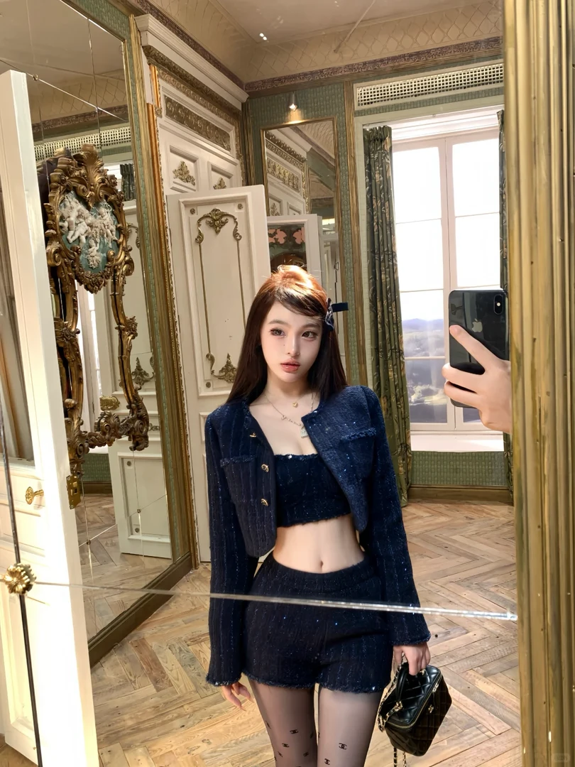 法式小香风洋气短款外套早秋冬季新款修身抹胸/高腰短裤三件套