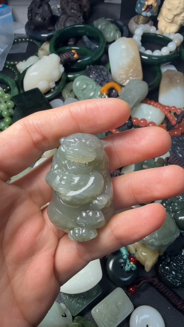 颈饰未镶嵌和田玉01