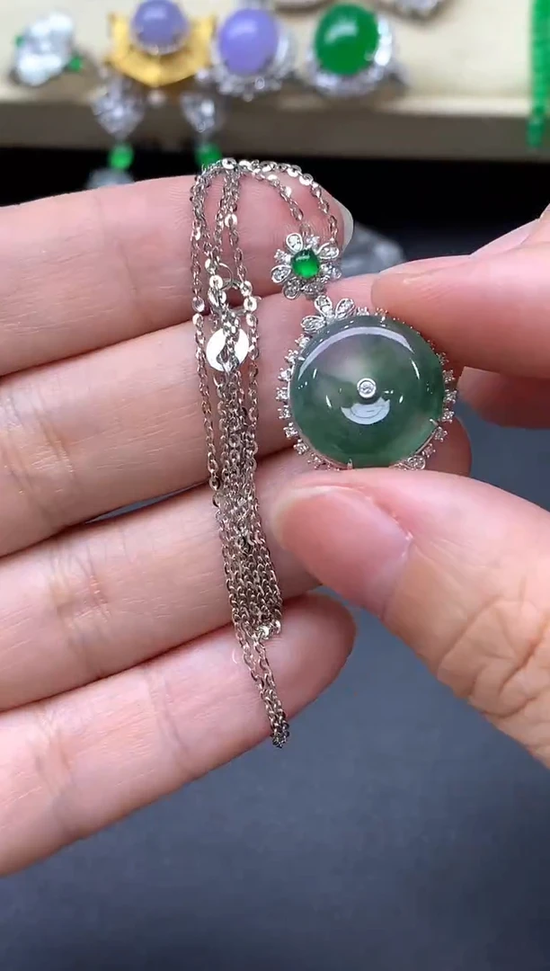 翡翠18K金镶嵌颈饰568-中国好珍宝