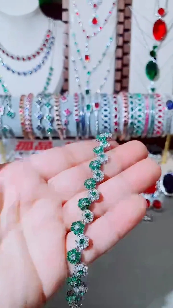 未镶嵌手链祖母绿祖母绿小花手链