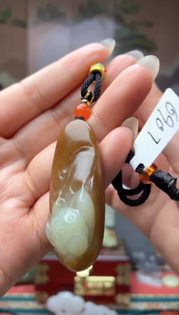 和田玉未镶嵌颈饰拍一发一