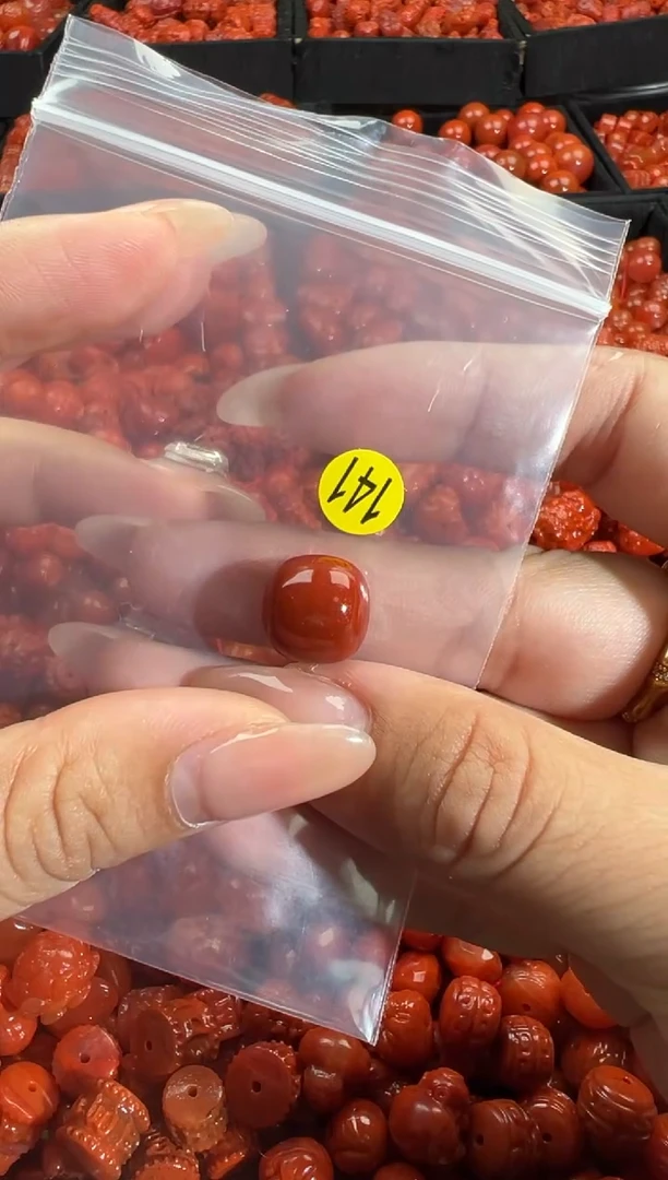 颈饰未镶嵌南红玛瑙1