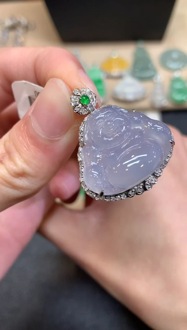 【闪购商品】翡翠颈饰18K金镶嵌佛公【无服务费】