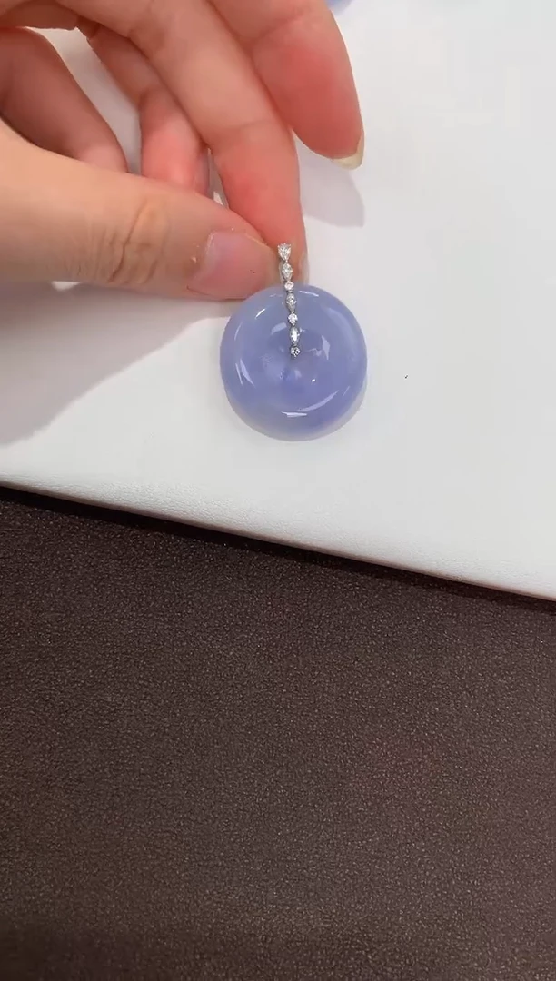 翡翠18K金镶嵌颈饰天然缅甸a货翡翠