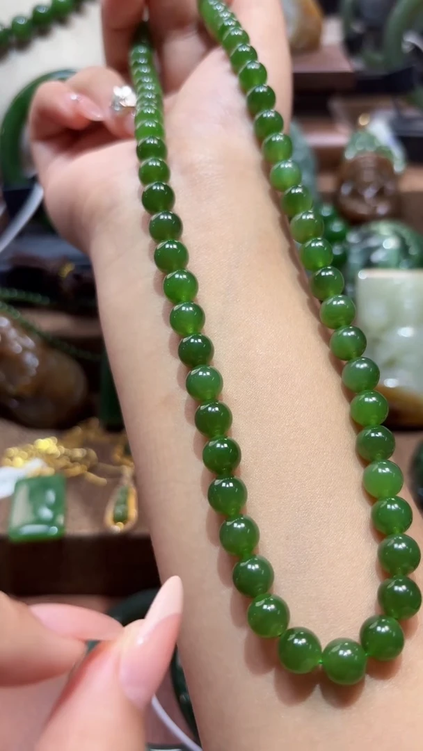 颈饰未镶嵌和田玉（碧玉）1