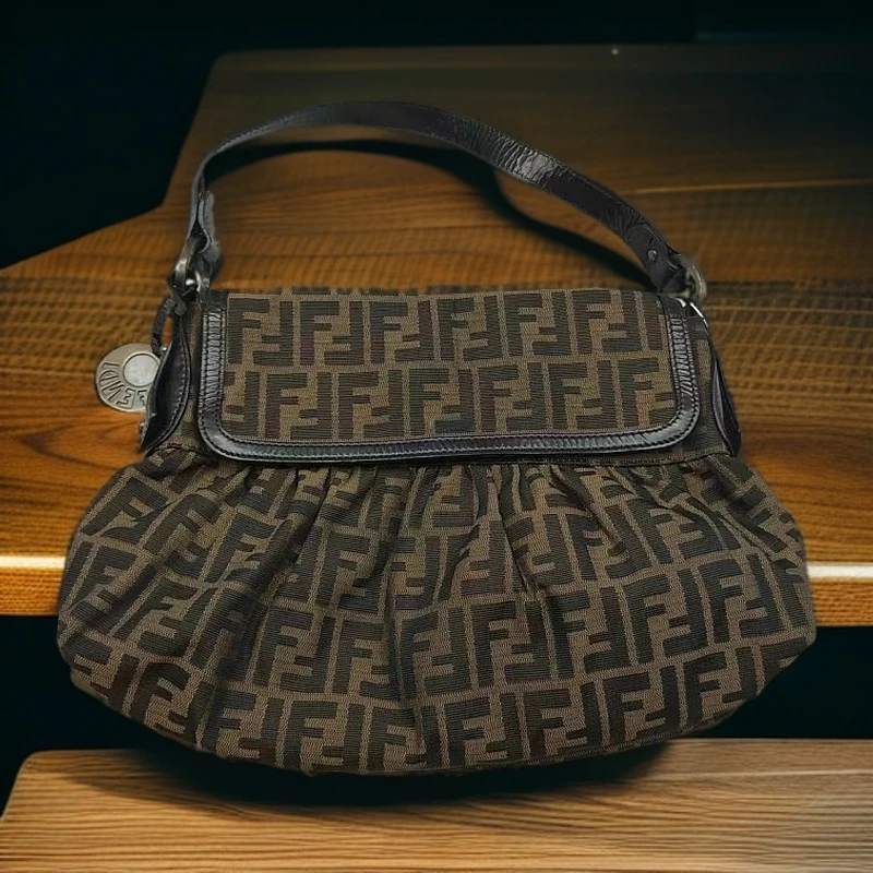 95新 FENDI/芬迪 老花腋下包1211 7453