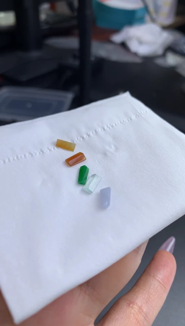 定制翡翠未镶嵌翡翠