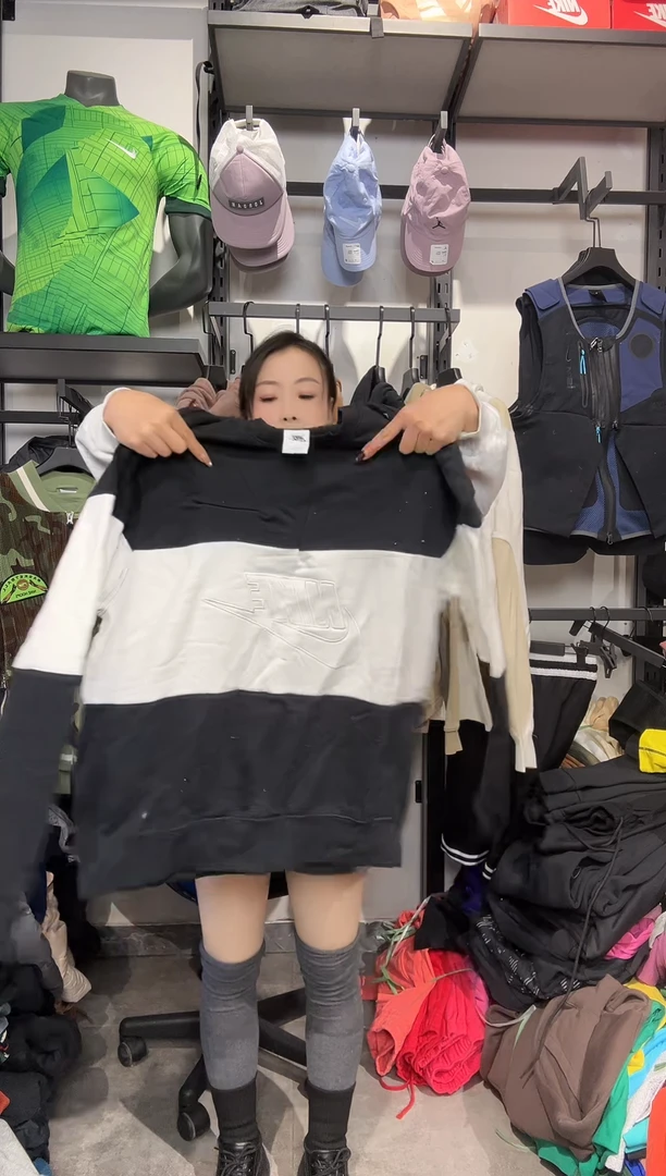 160编码 耐克卫衣服饰过款为准 尺码L175