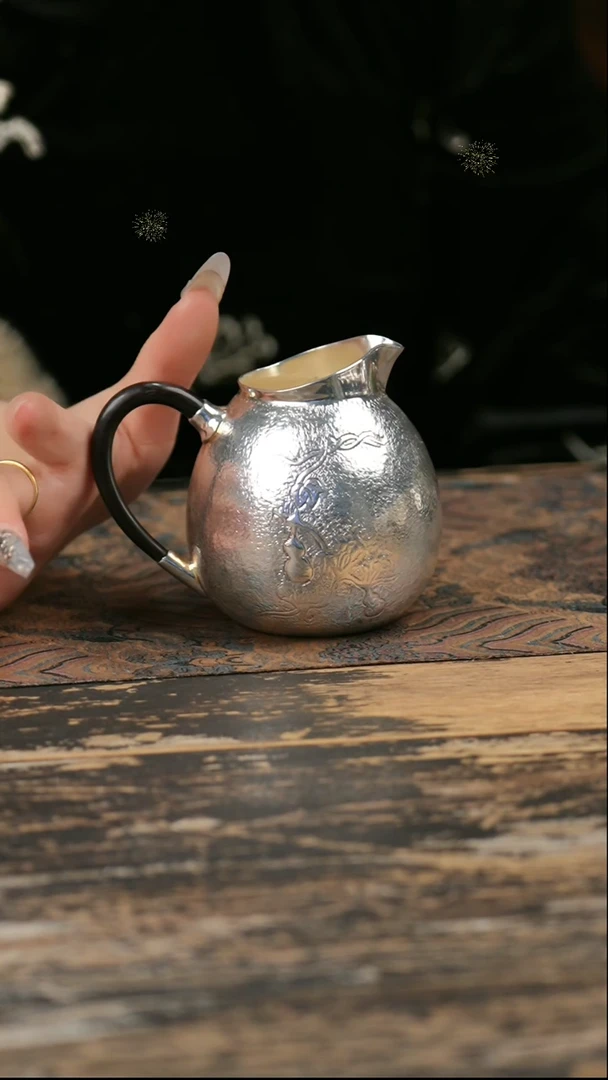 【闪购商品】手工锤纹银公道杯