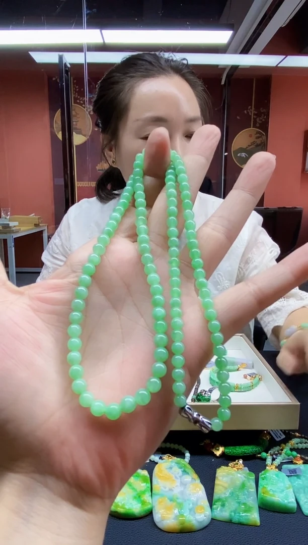 颈饰未镶嵌翡翠项链lj