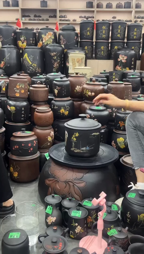 罐瑕疵茶叶罐  彩填五饼    869
