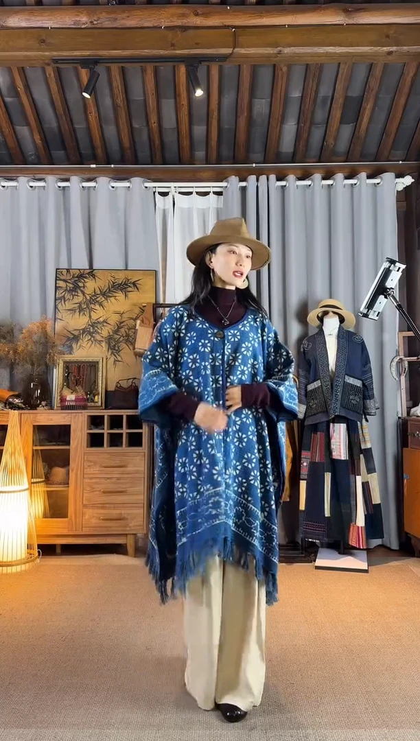 谭*儿设计师款蓝染斗篷