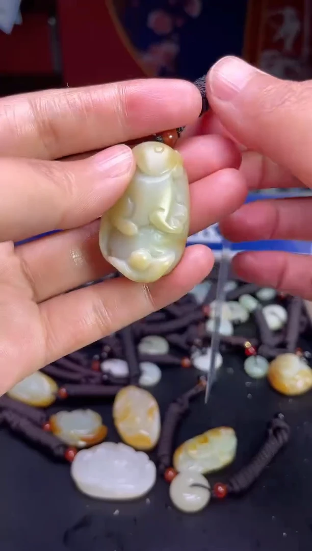 颈饰未镶嵌和田玉123