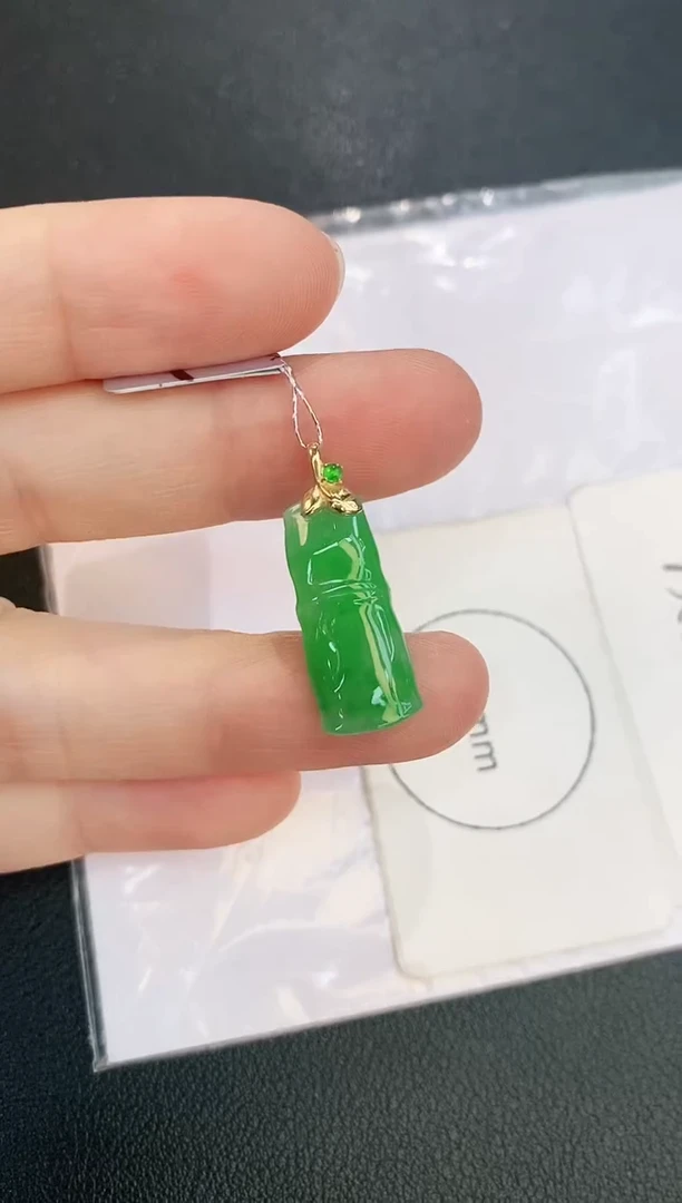 翡翠18K金镶嵌颈饰赠礼盒证书 麦麦