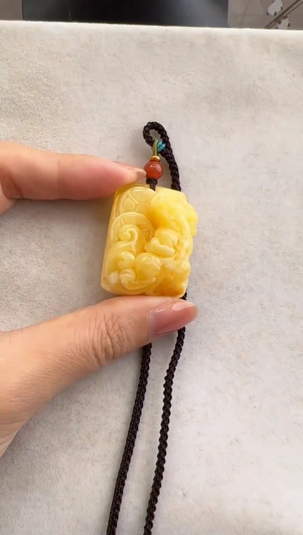 【闪购商品】琥珀裸石未镶嵌10211138-吊坠