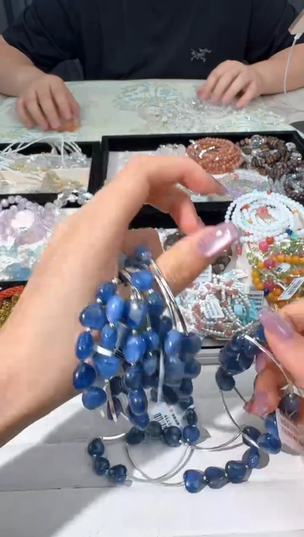 水晶手链银S925镶嵌I013蓝晶爱心弯管款