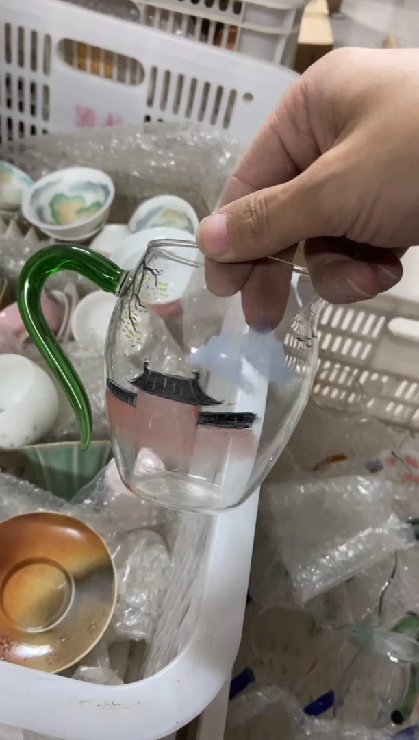 杯子瓷无运费险有瑕疵的摄影的产品有使用过的痕迹有点脏介意勿拍