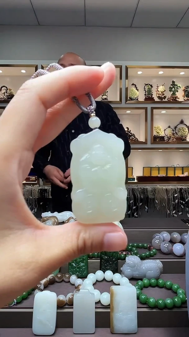 【闪购商品】和田玉颈饰未镶嵌苏