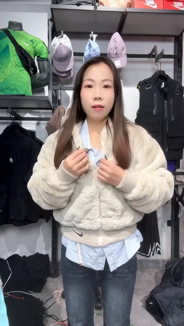 1272编码 瑕疵款直播间过款为准 尺码