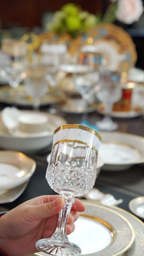 瓷片高脚红酒杯1个  福利价