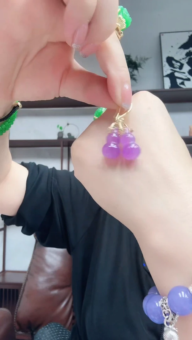 未镶嵌翡翠耳饰紫翡葫芦