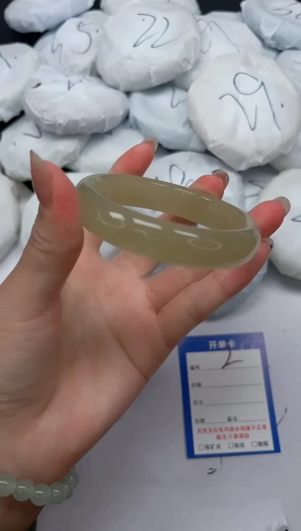 未镶嵌手镯石英质玉2/58.6