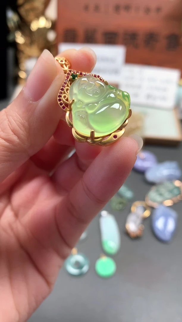 【闪购商品】玛瑙/玉髓颈饰合金吊坠