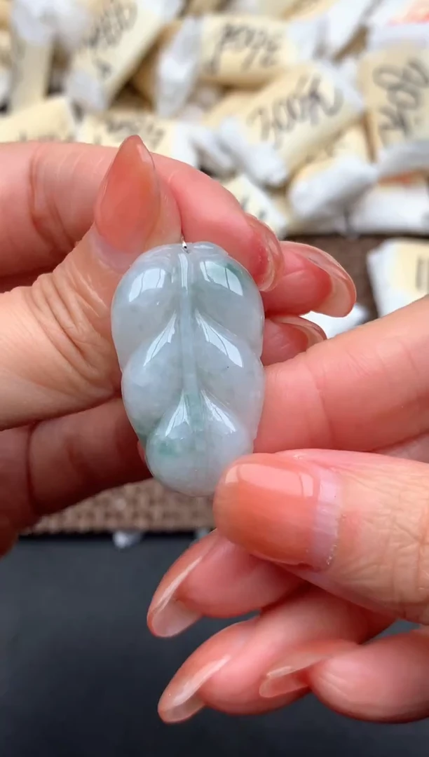 未镶嵌挂件翡翠—福利