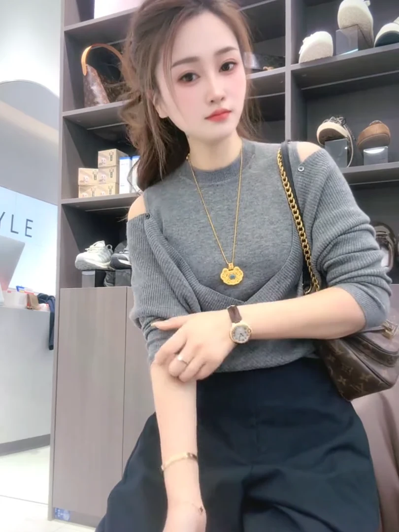 韩系休闲风灰色上衣女2025年秋季新款叠穿假两件圆领露肩针织衫