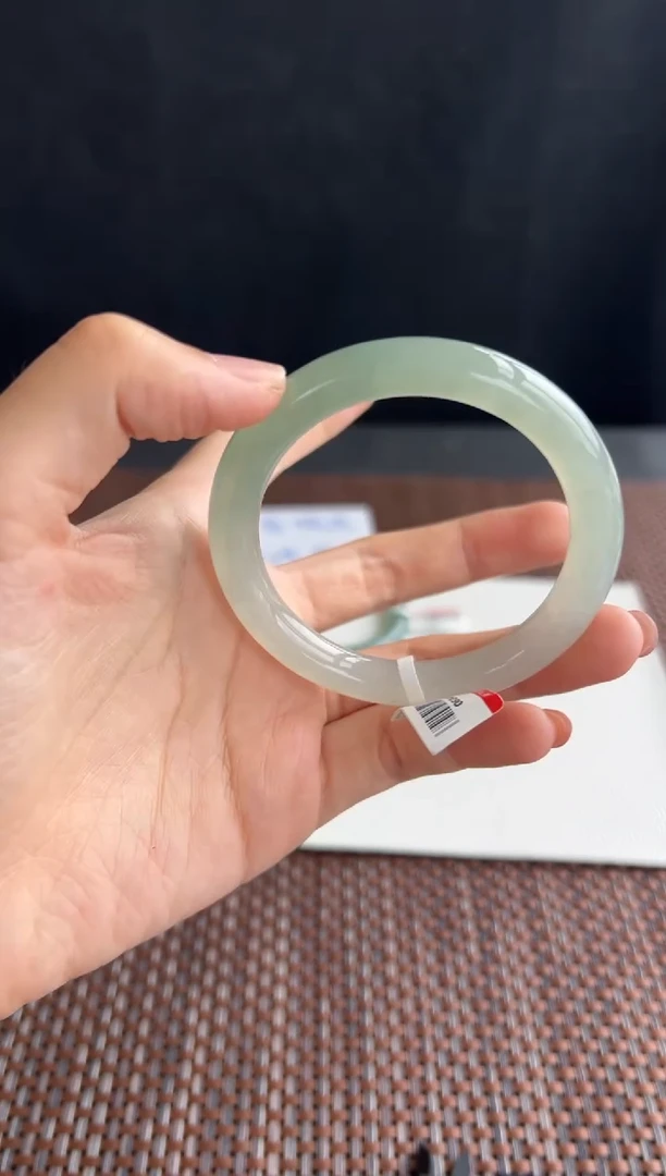 翡翠手镯未镶嵌19号54.4*8.7*8.5