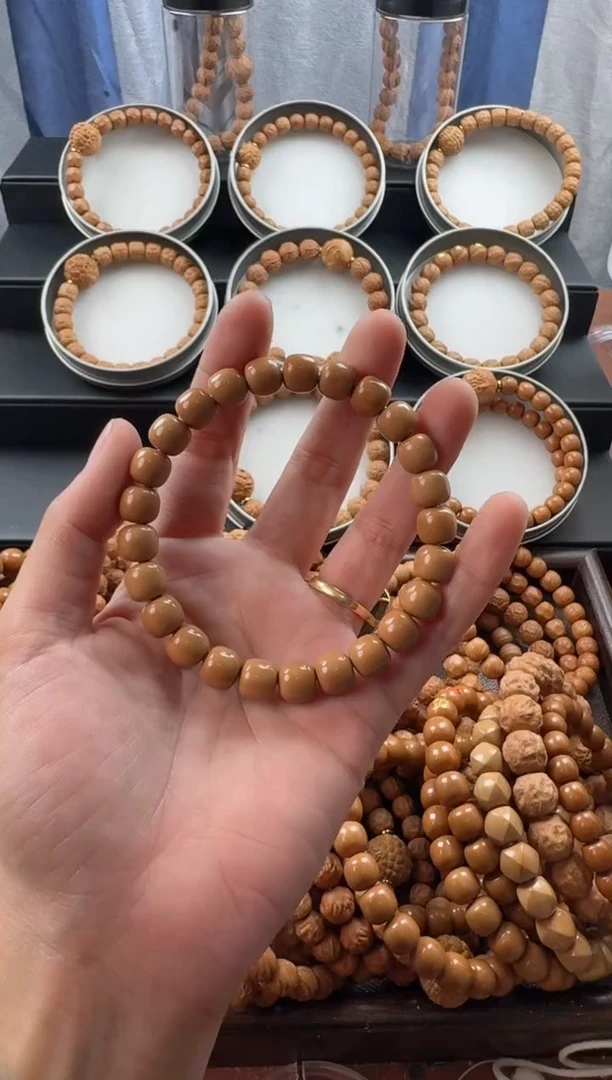 手串猴头核桃老型单圈瑕疵