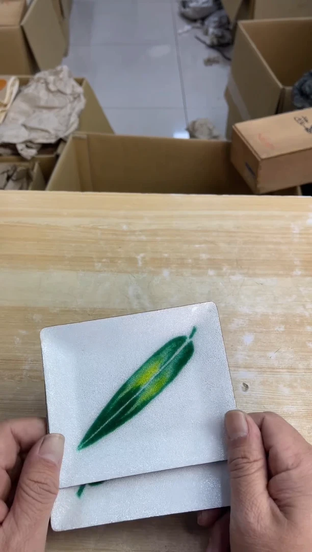 碟活**拉默认微瑕，no退no换，介意勿拍