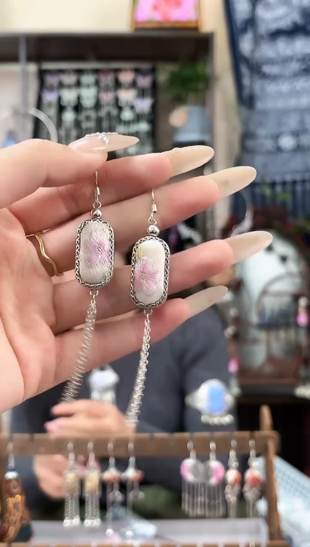 织绣民族风非遗老绣饰品354