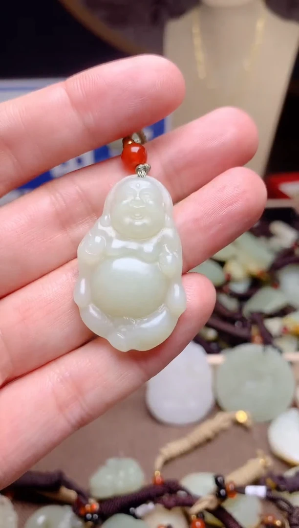 和田玉未镶嵌颈饰1