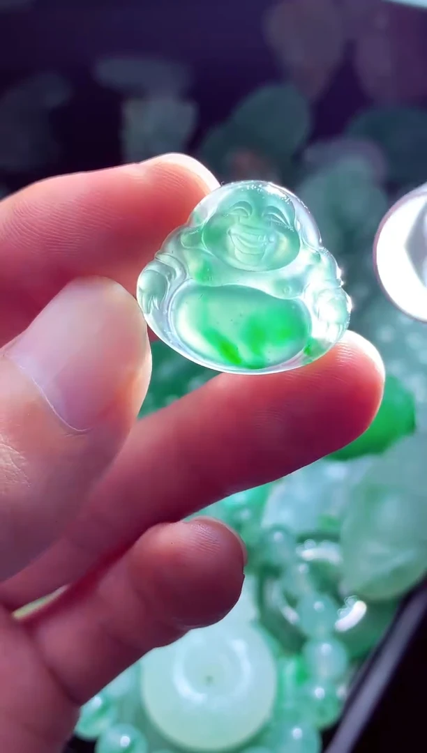 未镶嵌定制翡翠粉*?翡翠毛货定制