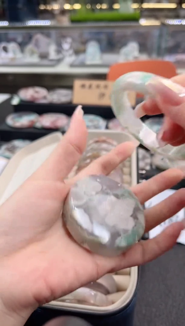 未镶嵌手镯石英质玉尘*丷圈口（赠品镯心）