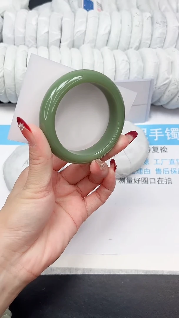 未镶嵌手镯石英质玉100-55HS