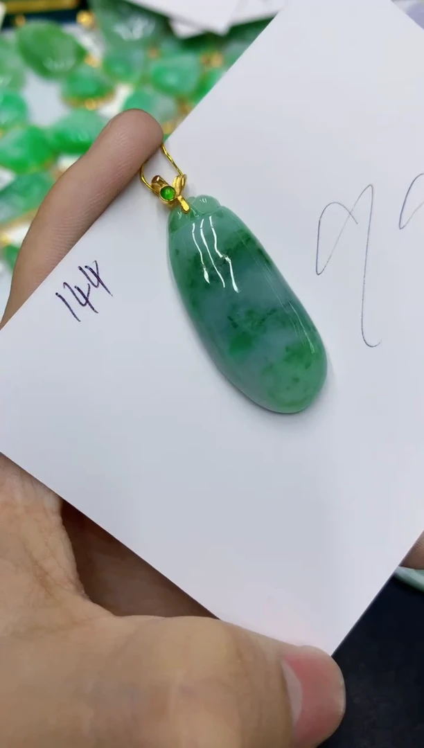 颈饰未镶嵌翡翠111111111111