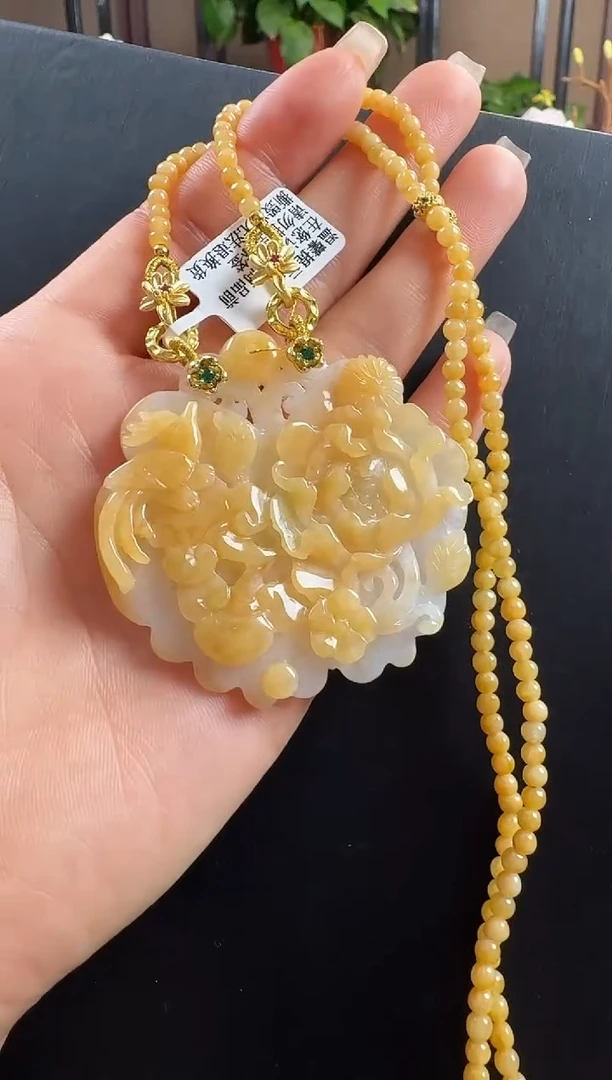 颈饰未镶嵌翡翠报喜鸟