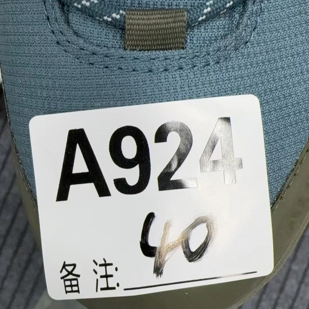 男女户外休闲鞋a924