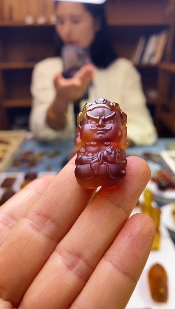 琥珀颈饰未镶嵌SN65-214（黄财神）