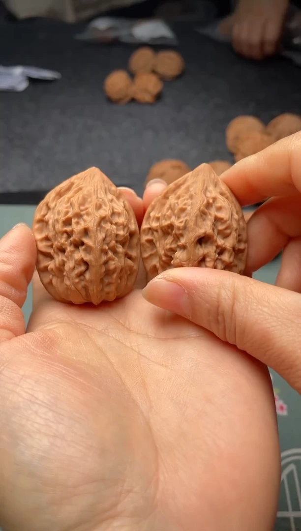 把件文玩核桃w265  鸡心  37