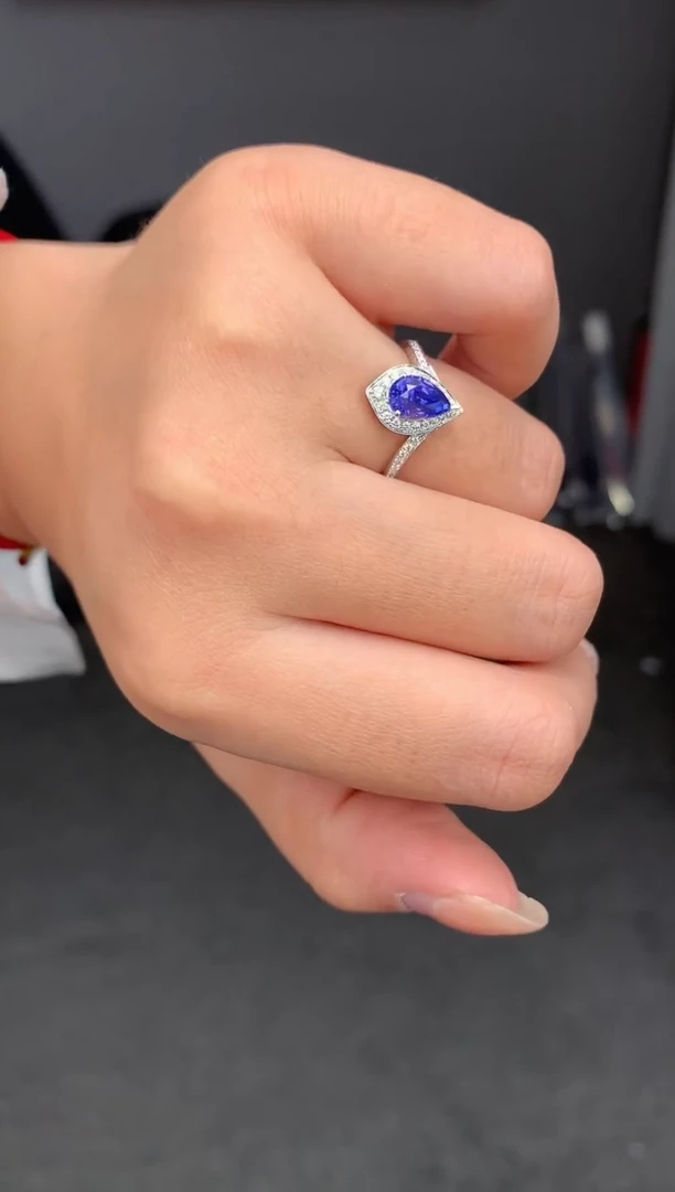 【闪购商品】蓝宝石戒指14K金镶嵌1.5ct紫蓝宝