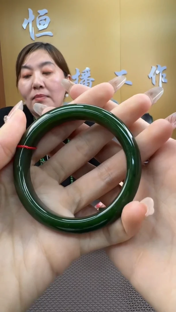 【闪购商品】和田玉手镯未镶嵌53