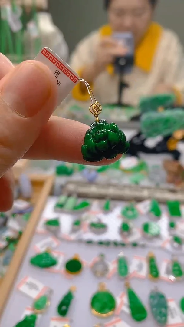 【闪购商品】翡翠颈饰18K金镶嵌新号开播，全场乱卖